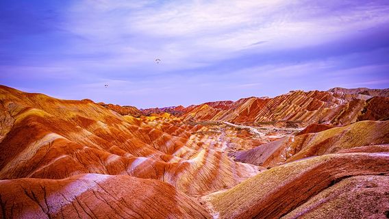 Zhangye Day Tour: Pingshan Lake Grand Canyon & Colorful Danxia National Geological Park