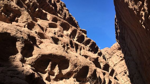 Zhangye Day Tour: Pingshan Lake Grand Canyon & Colorful Danxia National Geological Park